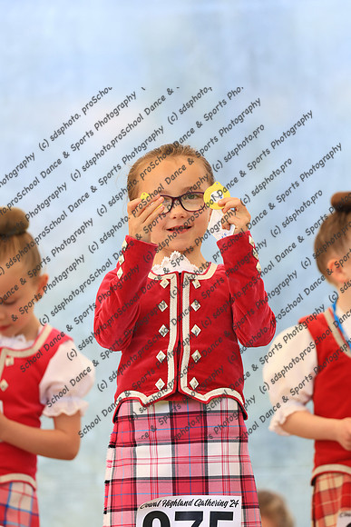 69135
