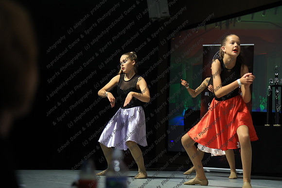 22823