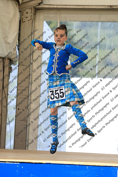 15657