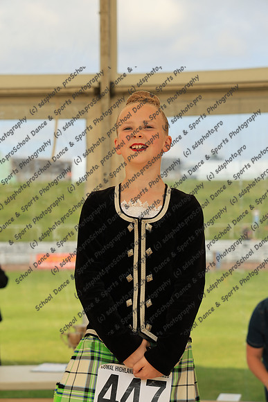19017
