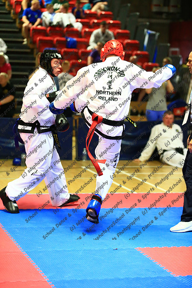 13566