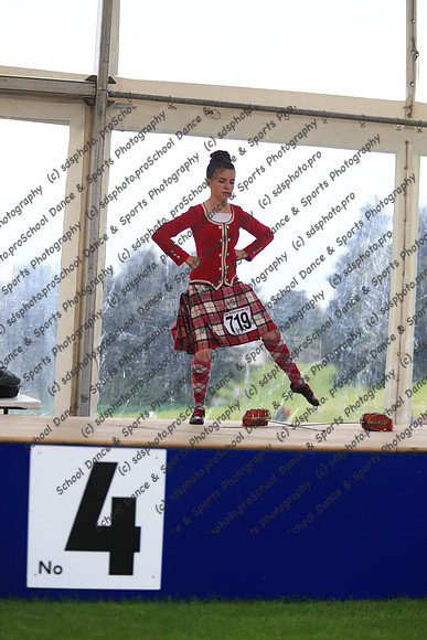 43025