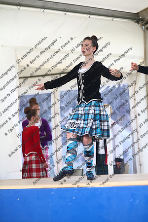 35018