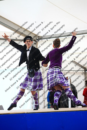 27068