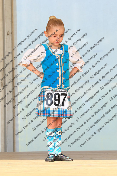 61082